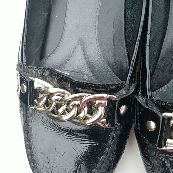 Shoes - Picture 3 of 8